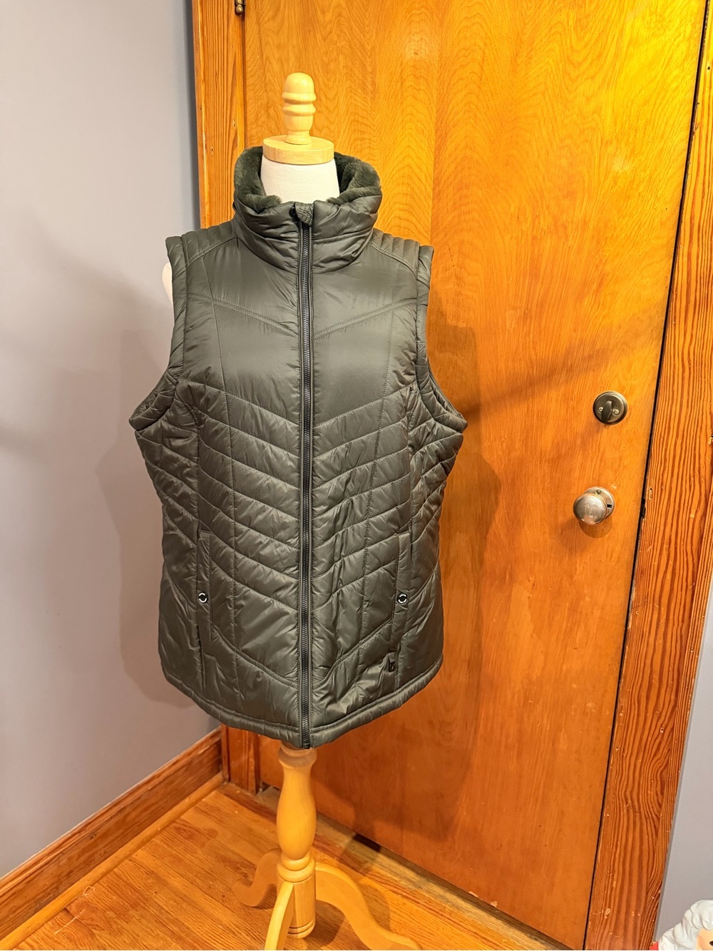 Quilted Puffer Vest - Olive Green